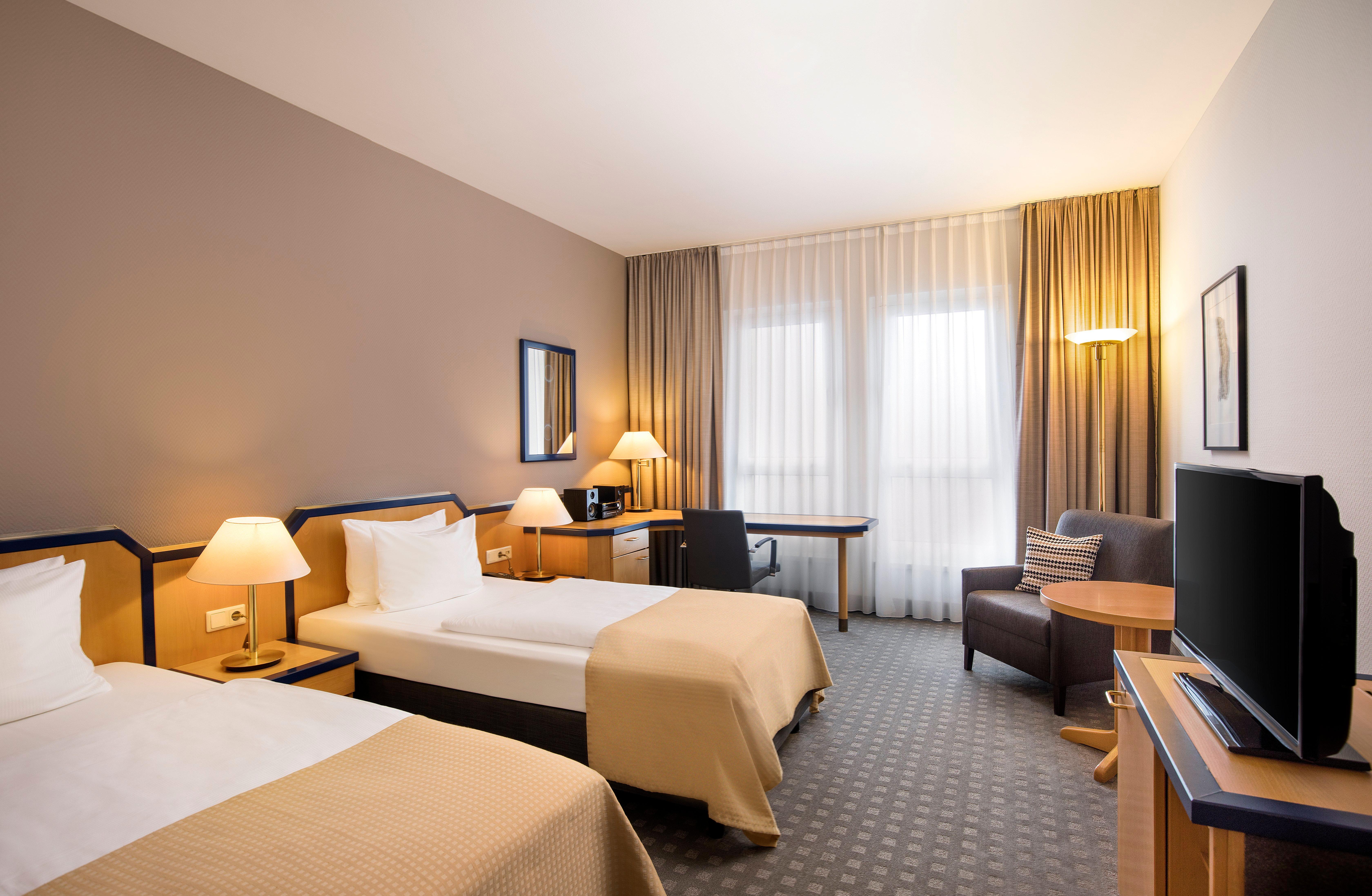 Holiday Inn Hamburg, an IHG Hotel Bagian luar foto