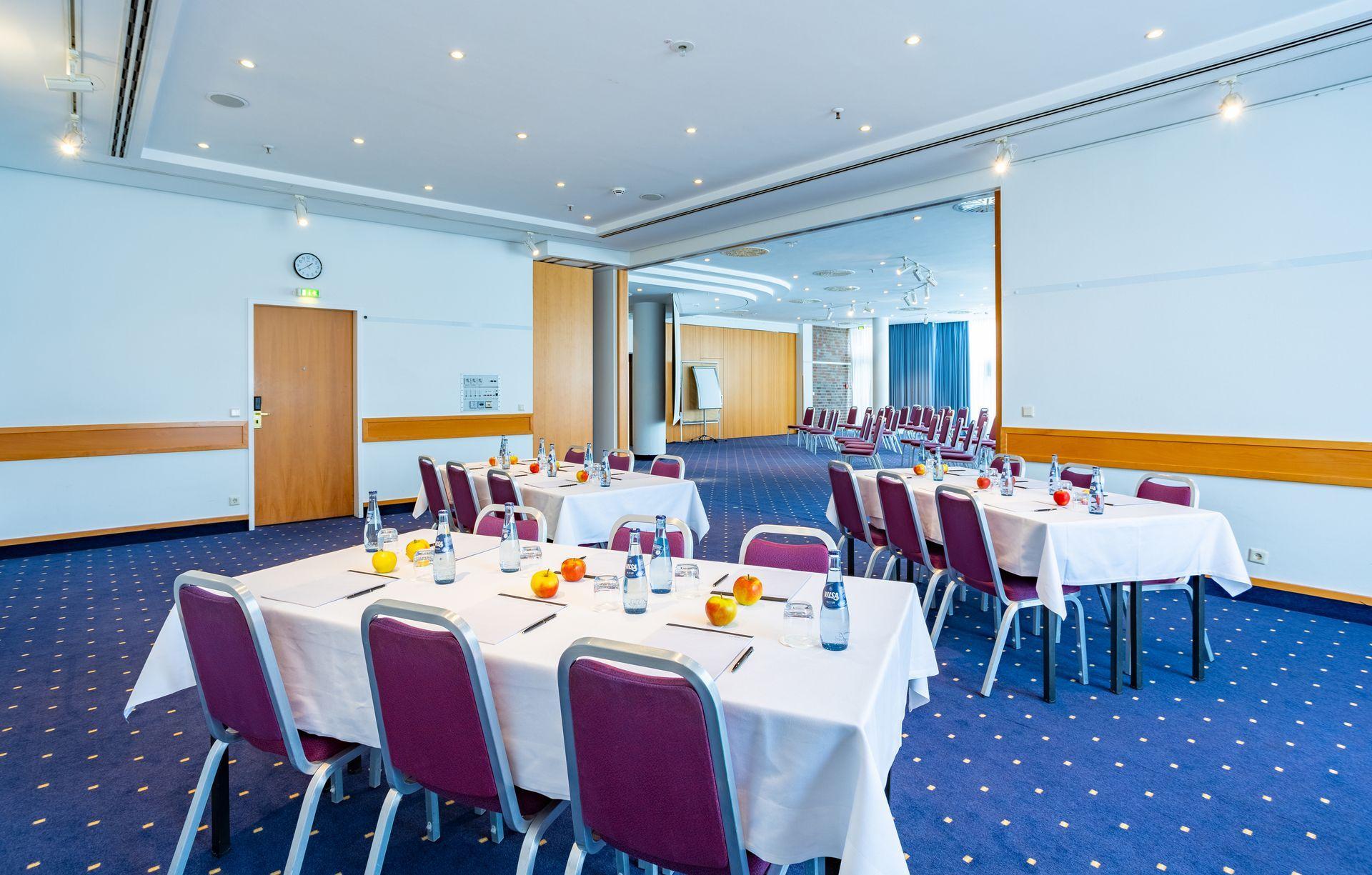 Holiday Inn Hamburg, an IHG Hotel Bagian luar foto